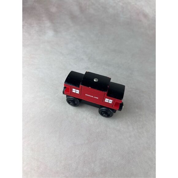Vintage Thomas the Train Sodor Line Caboose Wooden Railway Vintage 2000 Red - Picture 5 of 8